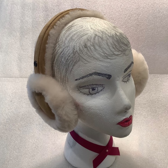 UGG Womens' Chestnut Dyed Shearling Ear Muffs One Size - Picture 7 of 10